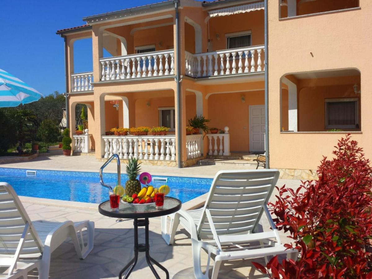 Haus Delphin Apartment Porec Exterior photo