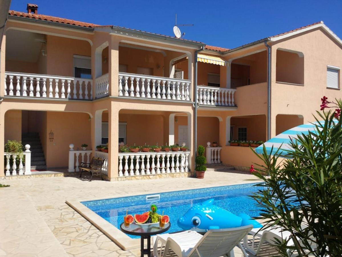 Haus Delphin Apartment Porec Exterior photo