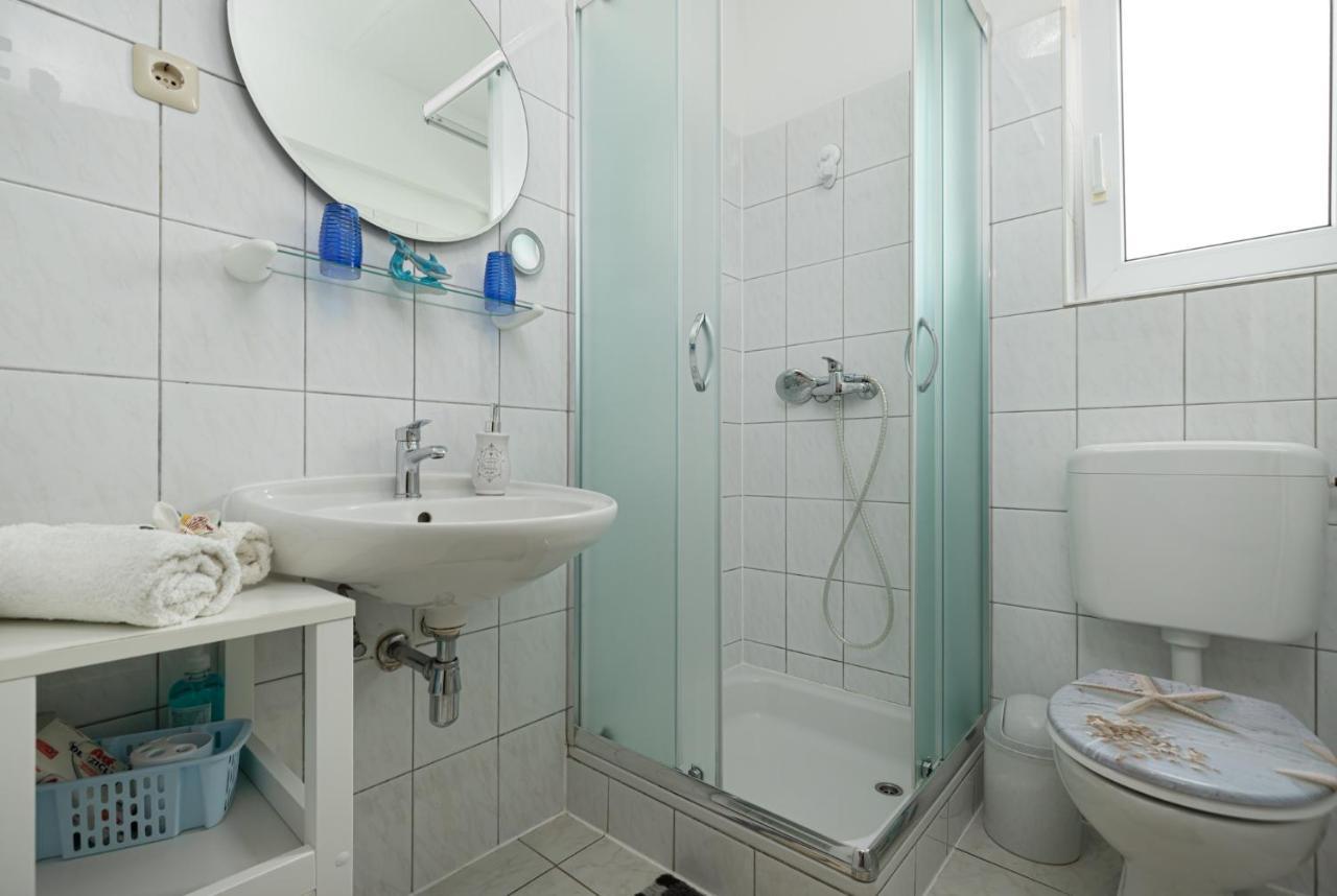 Haus Delphin Apartment Porec Exterior photo