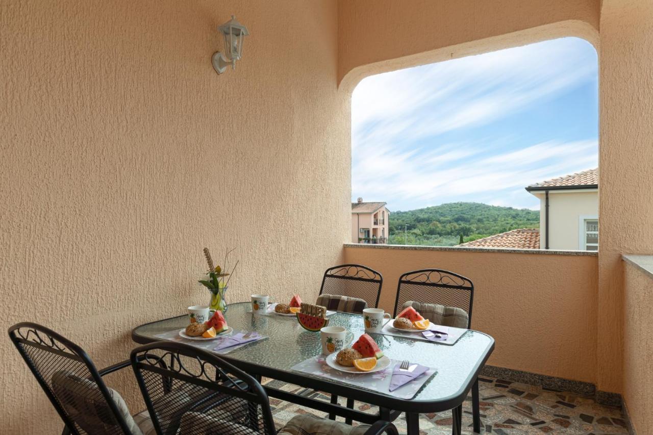 Haus Delphin Apartment Porec Exterior photo