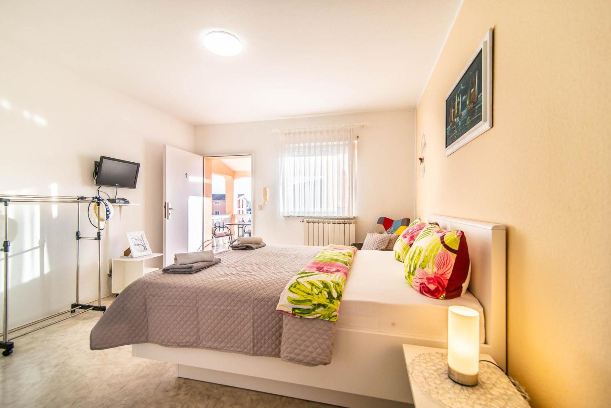 Haus Delphin Apartment Porec Exterior photo