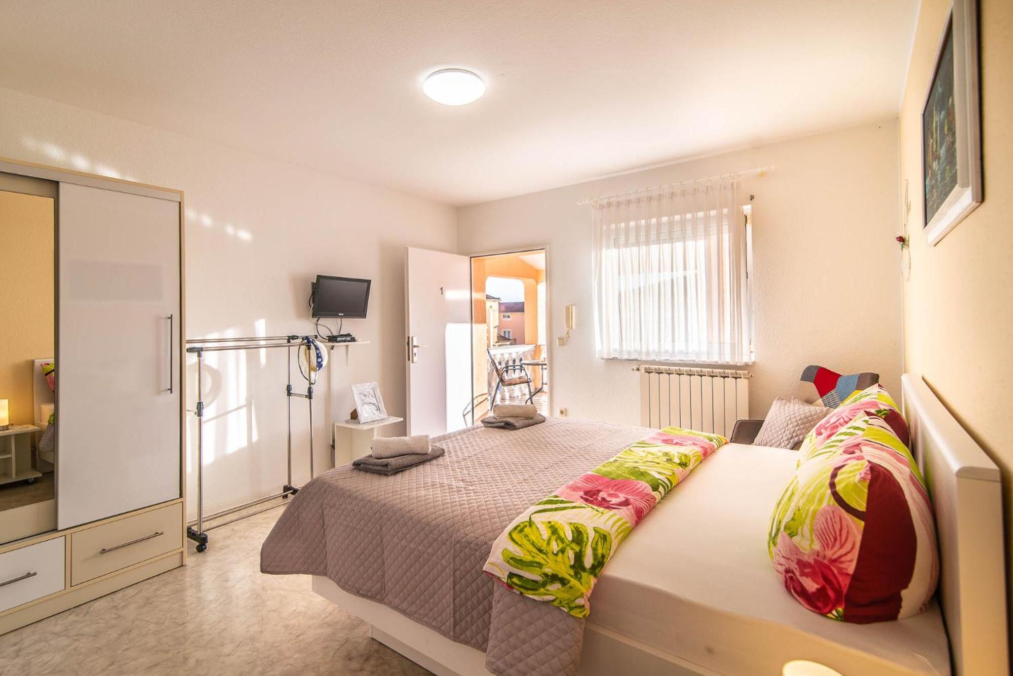 Haus Delphin Apartment Porec Exterior photo